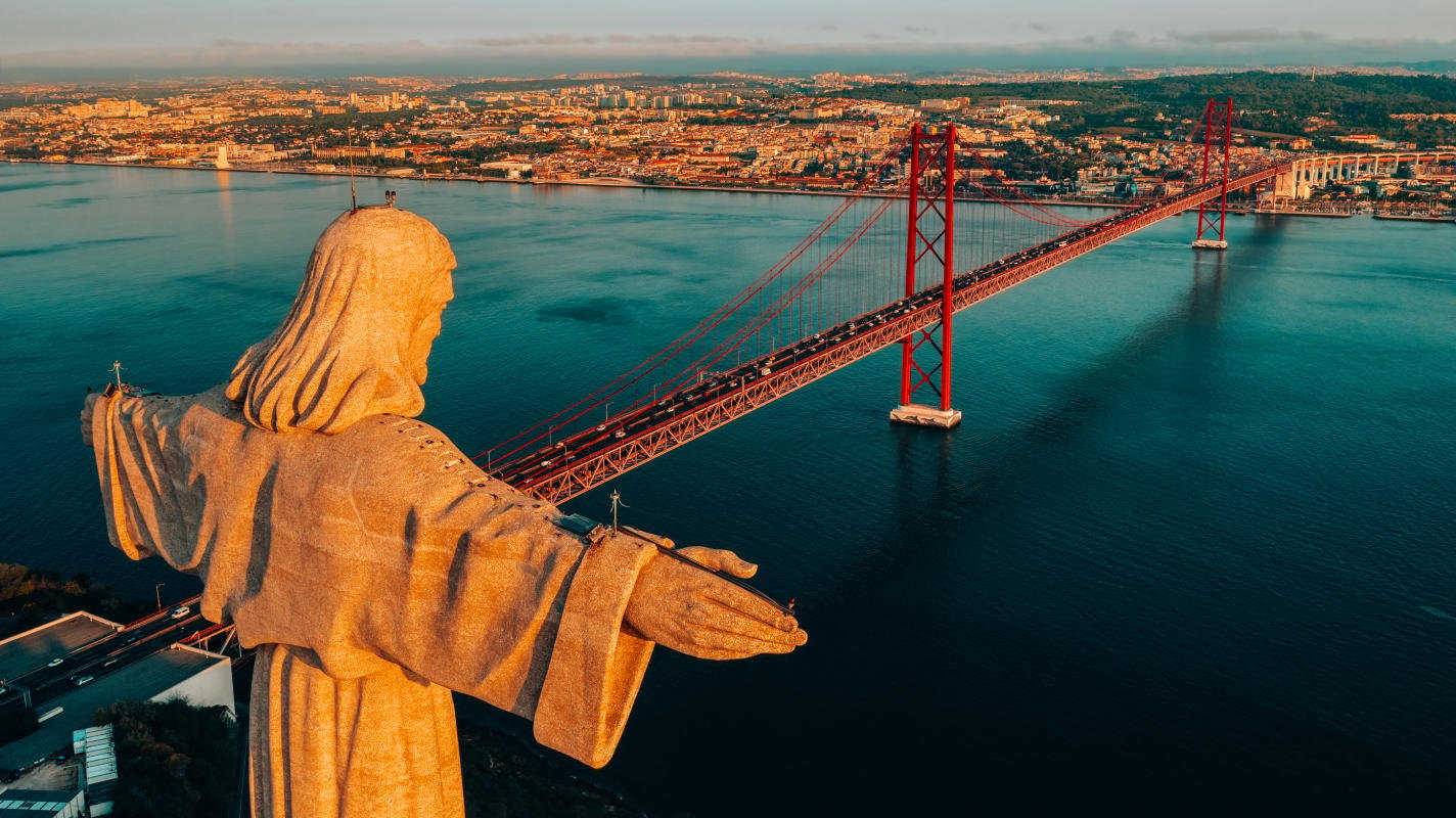 25 de Abril Bridge across the Tagus river
